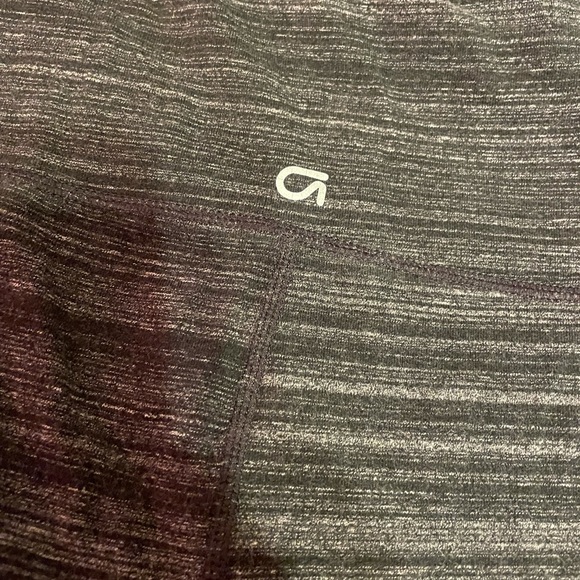 NWOT Gap Fit Maternity Capri pants Large - Picture 4 of 6